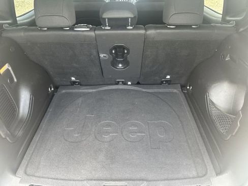 Used 2020 Jeep Renegade Altitude FWD image 27
