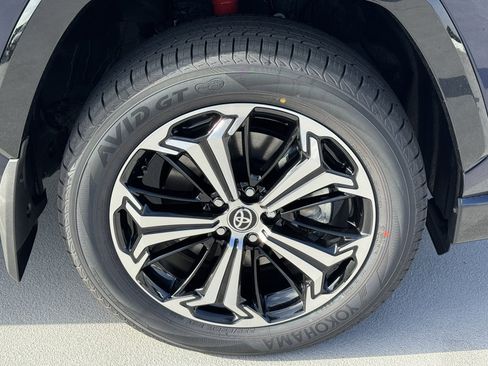 New 2025 Toyota RAV4 XSE image 15