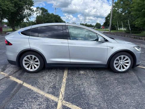 Used 2016 Tesla Model X 75D AWD/4WD image 8