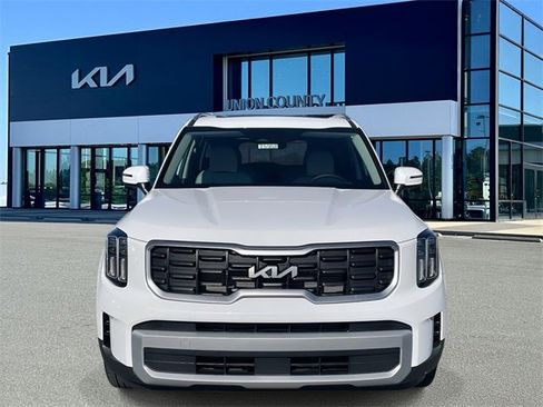 New 2025 Kia Telluride S image 2