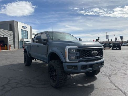 New 2026 Ford F250 Lariat w/ Black Appearance Package image 52