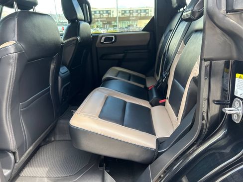 Used 2024 Ford Bronco Wildtrak AWD/4WD image 28