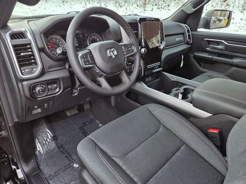 New 2026 RAM 1500 4x4 Crew Cab image 10