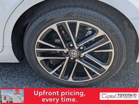 Used 2025 Toyota Camry XLE AWD/4WD image 9