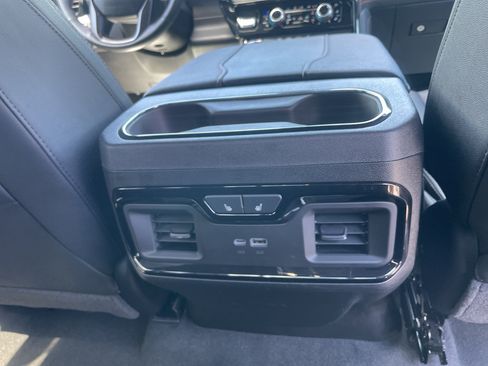 Certified 2025 GMC Sierra 1500 AT4 w/ AT4 Premium Package AWD/4WD image 9