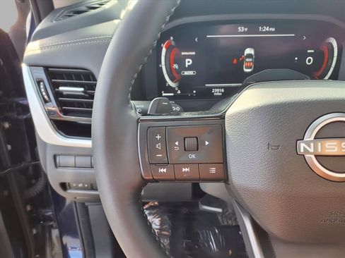 Certified 2025 Nissan Rogue SL w/ Tech Package image 11