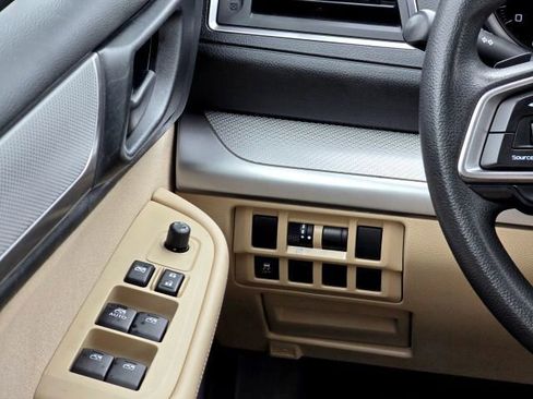 Used 2018 Subaru Outback 2.5i image 16