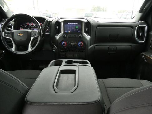 Used 2021 Chevrolet Silverado 2500 LT w/ Convenience Package image 19