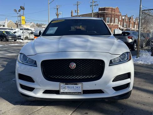 Used 2020 Jaguar F-PACE Premium image 2