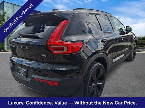 Certified 2023 Volvo XC40 B5 Plus w/ Driver Assist Package AWD/4WD image 7