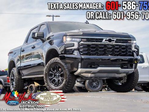 Used 2025 Chevrolet Silverado 1500 ZR2 w/ Technology Package AWD/4WD image 1
