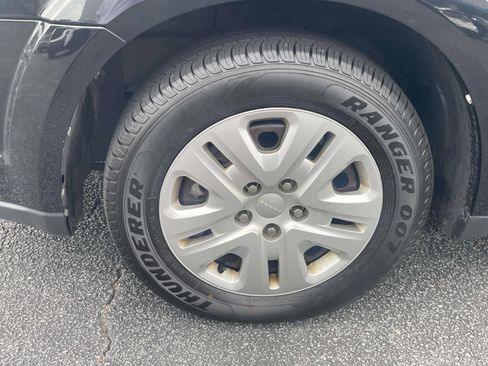 Used 2018 Dodge Journey SXT w/ Connectivity Group FWD image 9