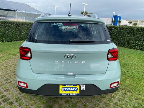 New 2026 Hyundai Venue SEL FWD image 29