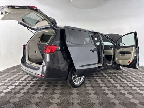 Certified 2020 Kia Sedona EX image 16