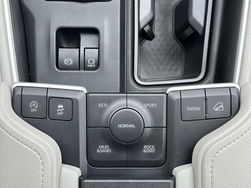 Used 2025 Toyota Grand Highlander Limited AWD image 42