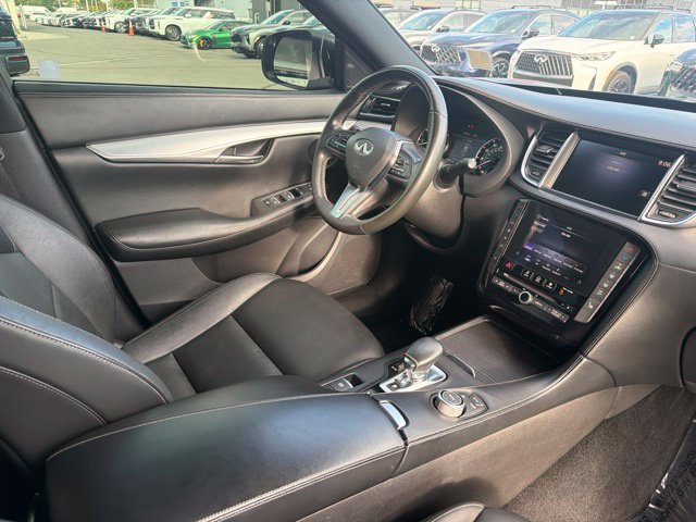 Used 2021 INFINITI QX50 Luxe w/ Appearance Package AWD/4WD image 10