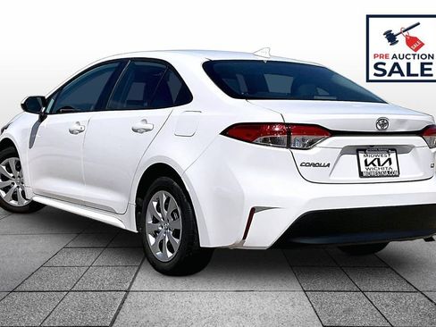 Used 2023 Toyota Corolla LE FWD image 12