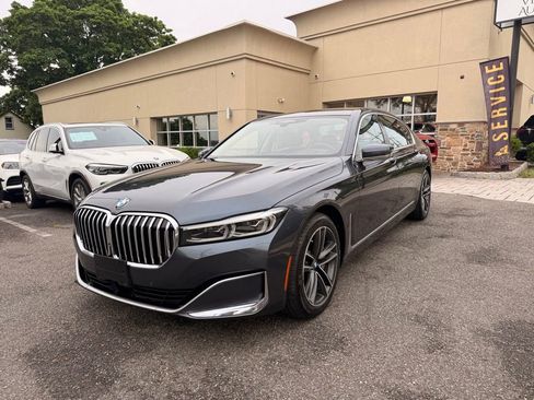 Used 2020 BMW 750i xDrive AWD/4WD image 3