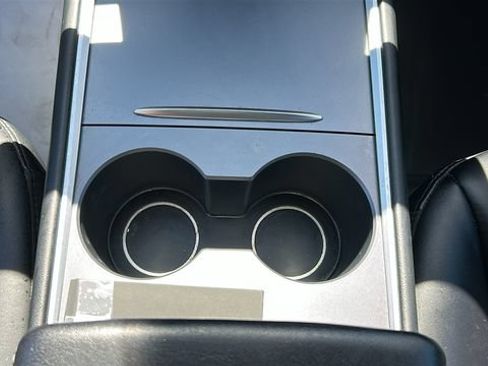 Used 2023 Tesla Model Y Long Range AWD/4WD image 21