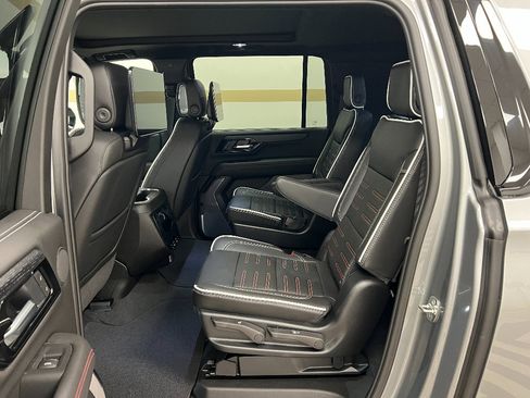 New 2026 GMC Yukon XL AT4 Ultimate AWD/4WD image 12