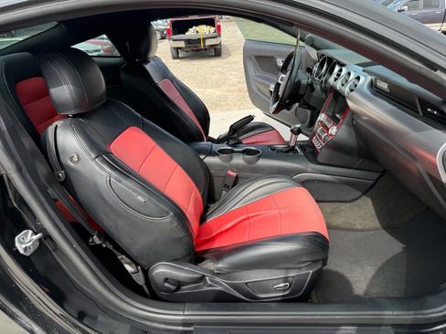 Used 2018 Ford Mustang EcoBoost Premium 2dr Fastback w/ Equipment Group 101A image 22