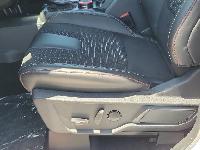 New 2026 Ford Bronco Raptor w/ Interior Carbon Fiber Pack AWD/4WD image 18