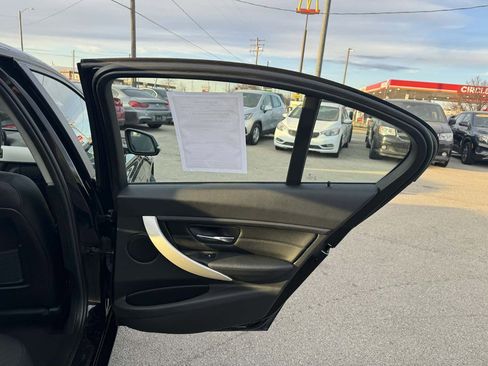 Used 2013 BMW 320i Sedan image 16