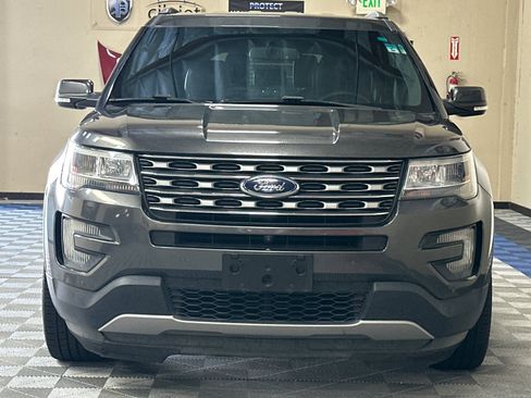 Used 2016 Ford Explorer Limited FWD image 9