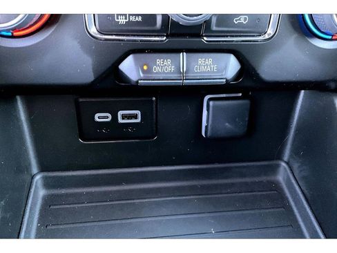 Used 2024 Chevrolet Suburban LS image 16