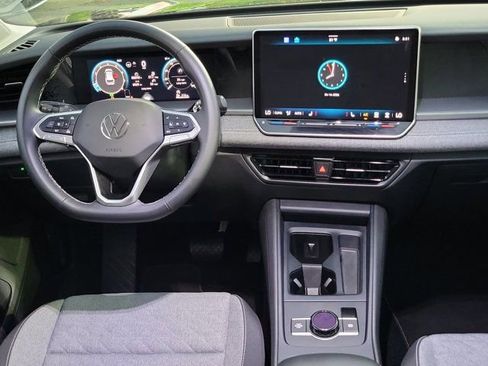 Certified 2025 Volkswagen Tiguan S image 3