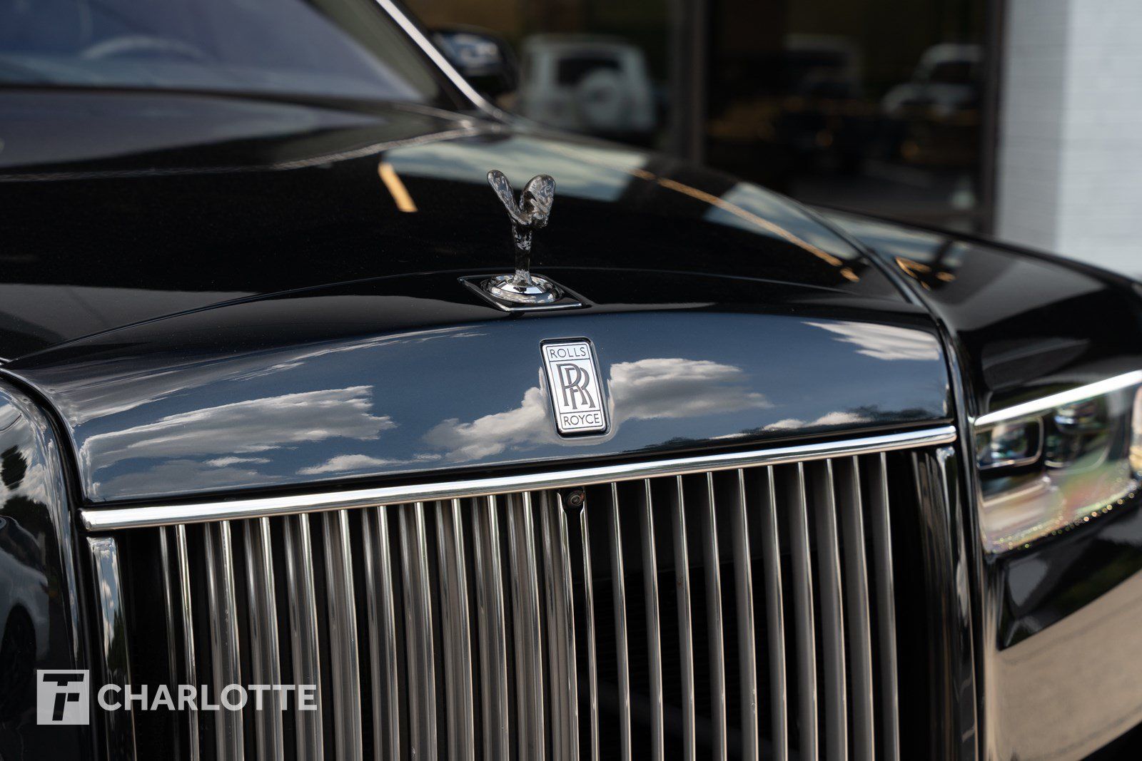 Used 2023 Rolls-Royce Phantom Extended Wheelbase RWD image 4