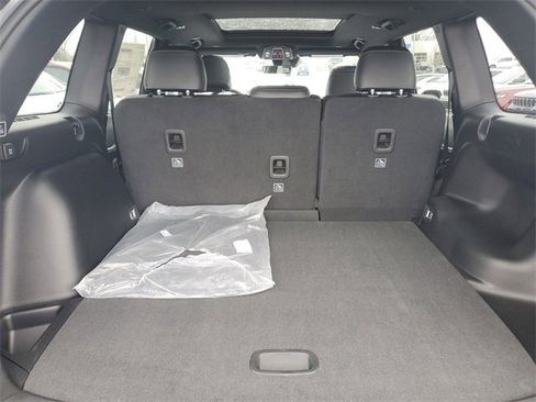 New 2025 Jeep Grand Cherokee Limited w/ Trailer Tow Package image 8