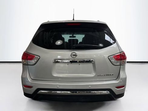 Used 2016 Nissan Pathfinder SV image 7