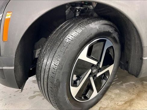 Certified 2026 Hyundai Ioniq 9 S RWD image 32