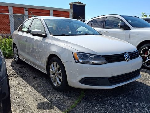 Used 2012 Volkswagen Jetta SE FWD image 3