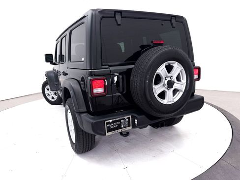 Used 2022 Jeep Wrangler Unlimited Sport AWD/4WD image 6