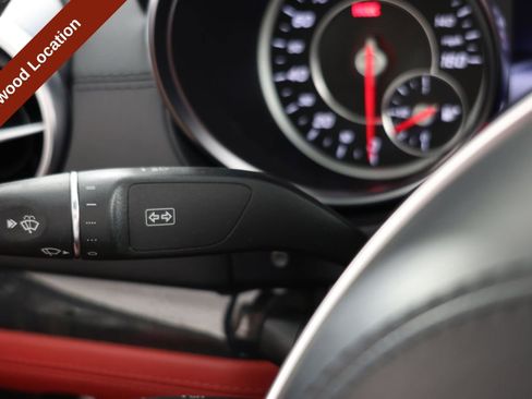 Used 2020 Mercedes-Benz SL 550 image 27