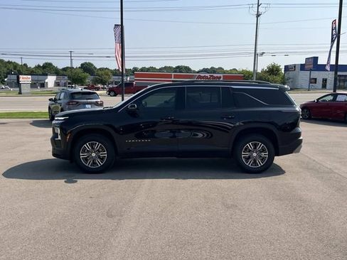 Certified 2025 Chevrolet Traverse LT FWD image 7