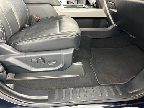 Used 2021 Ford F450 Lariat w/ Lariat Ultimate Package AWD/4WD image 32