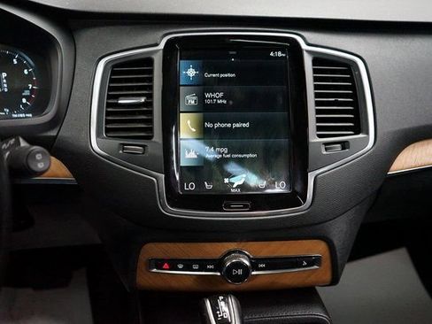 Used 2022 Volvo XC90 T6 Momentum image 7