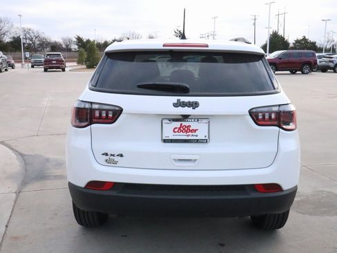 New 2026 Jeep Compass Latitude image 21