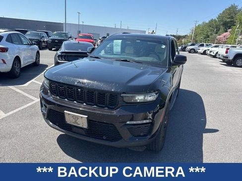 Used 2023 Jeep Grand Cherokee Limited w/ Luxury Tech Group II image 4