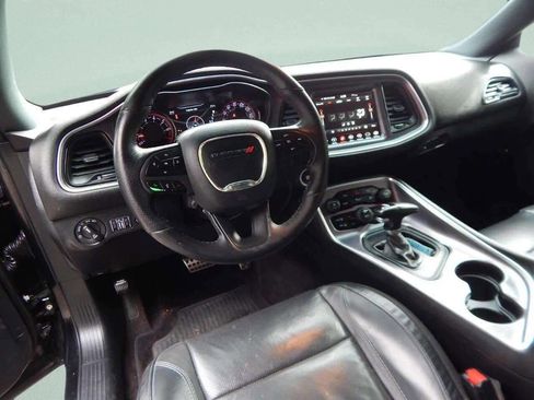 Used 2018 Dodge Challenger SXT Plus image 10