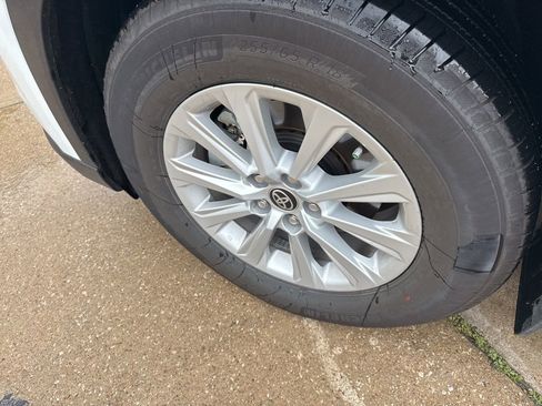 Used 2026 Toyota Grand Highlander AWD image 14