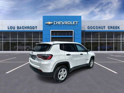Used 2023 Jeep Compass Sport image 8