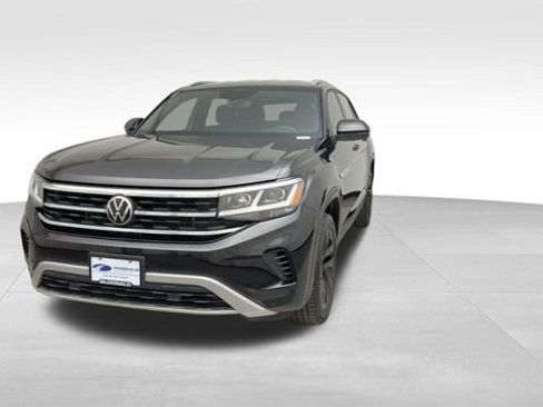 Used 2023 Volkswagen Atlas Cross Sport SE w/ Black Wheel Package image 7