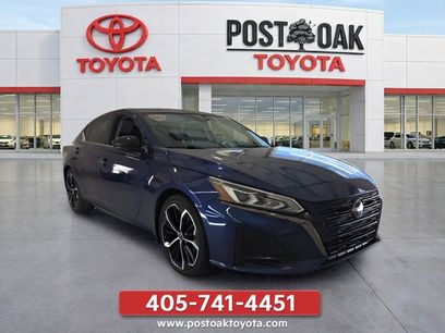 Used 2023 Nissan Altima 2.5 SR w/ SR Premium Package