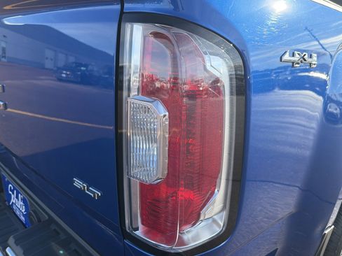 Used 2019 GMC Canyon SLT w/ Driver Alert Package image 23