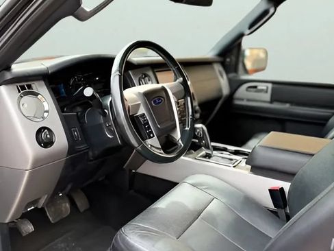 Used 2017 Ford Expedition EL Limited RWD image 16