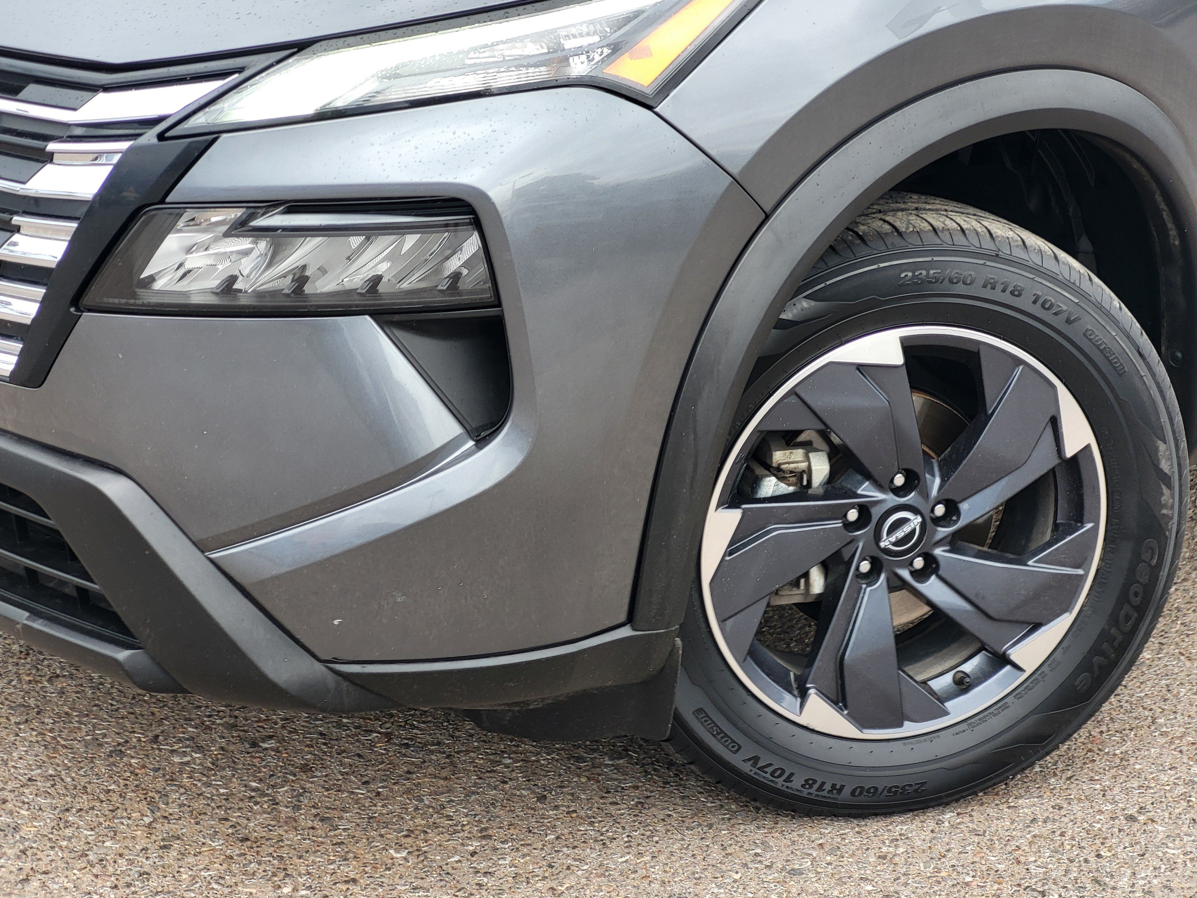 Certified 2024 Nissan Rogue SV FWD image 8